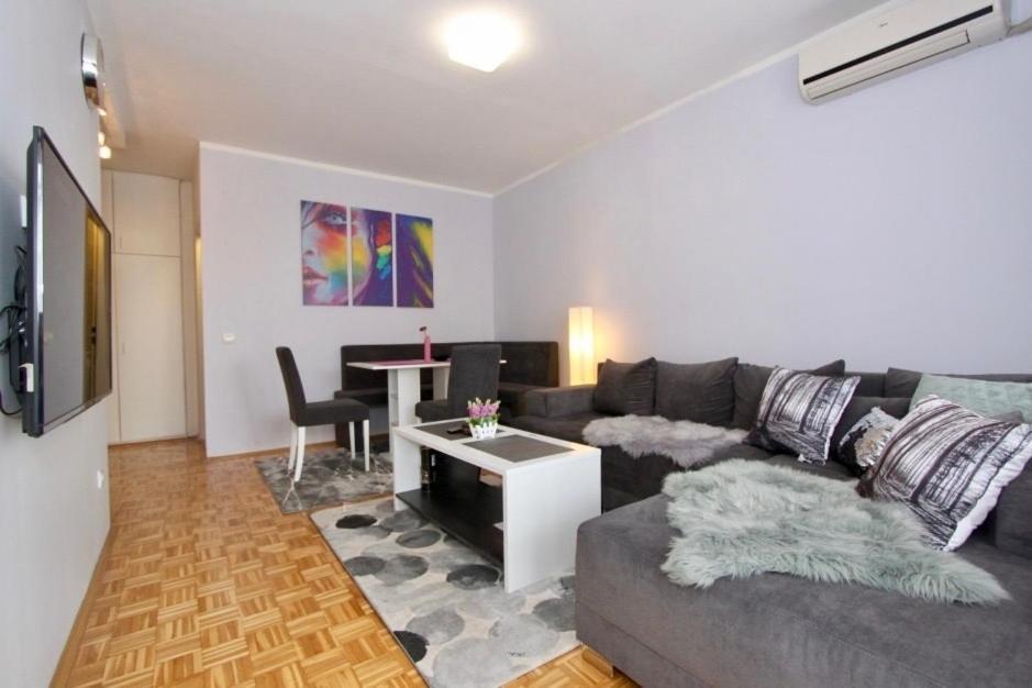 Cezar Apartment ベオグラード エクステリア 写真